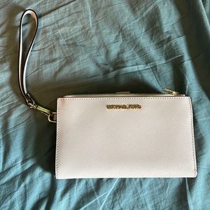 Micheal Kors Wristlet